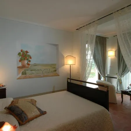 Villa La Valiana - Full Estate In Montepulciano - Heated Pool